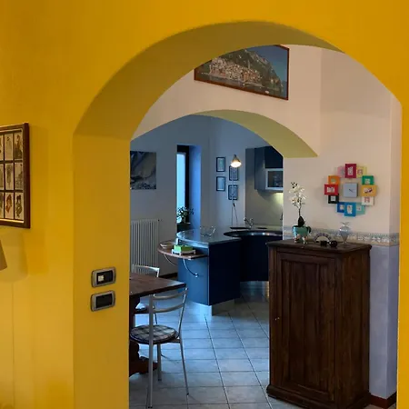 בית נופש Casa Ludovica - Cozy With Panoramic & Mountain Views